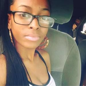 Meet your Posher, Neisha